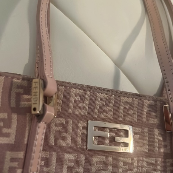 Fendi tote - Picture 3 of 13